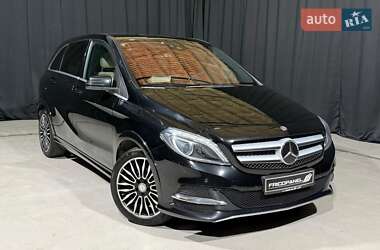Хэтчбек Mercedes-Benz B-Class 2015 в 