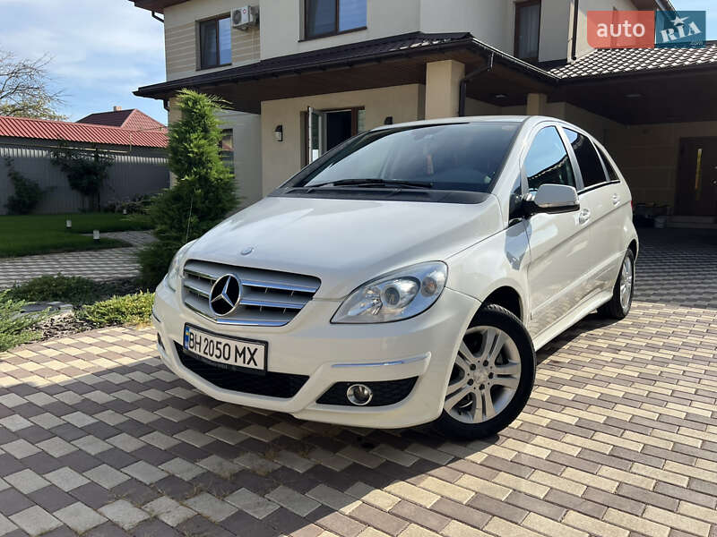 Mercedes-Benz B-Class 2010