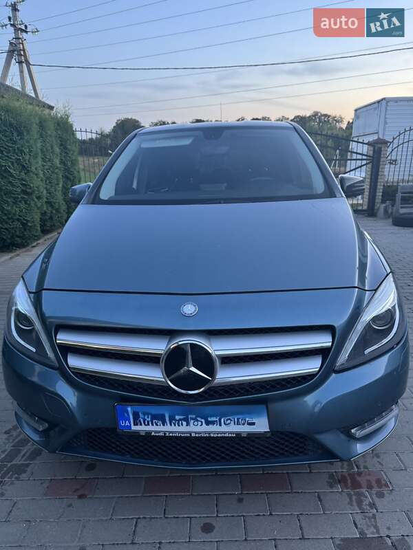 Хетчбек Mercedes-Benz B-Class 2014 в 