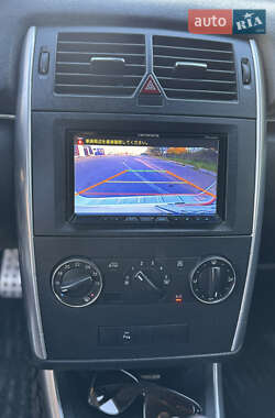Хэтчбек Mercedes-Benz B-Class 2010 в 