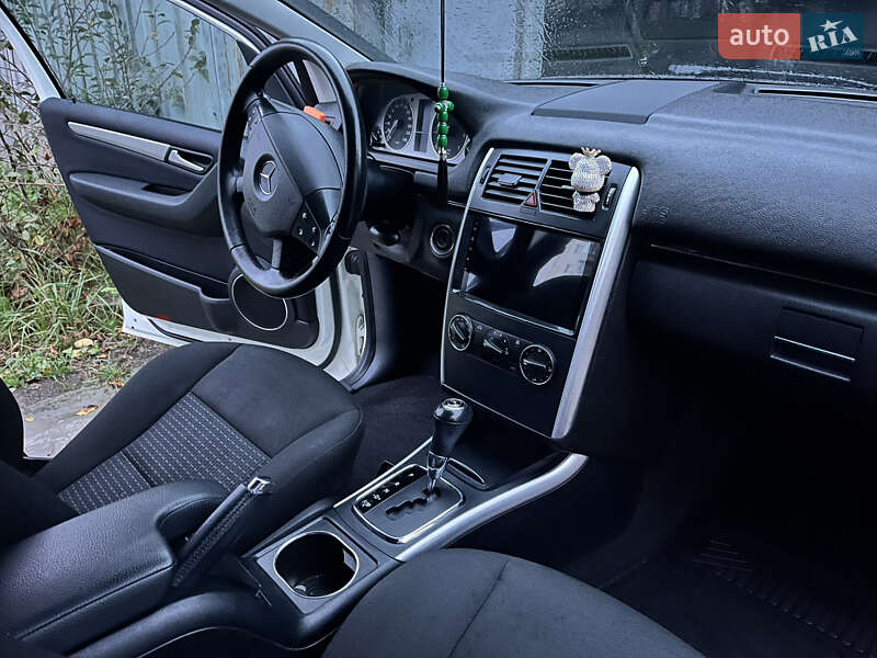 Хэтчбек Mercedes-Benz B-Class 2011 в Львове