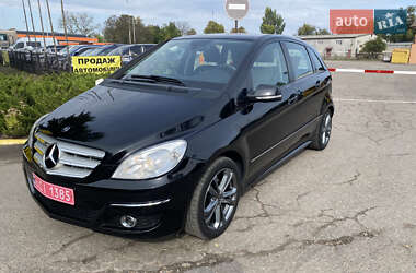 Хэтчбек Mercedes-Benz B-Class 2009 в 