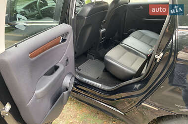 Хэтчбек Mercedes-Benz B-Class 2009 в 