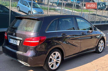 Хэтчбек Mercedes-Benz B-Class 2015 в 