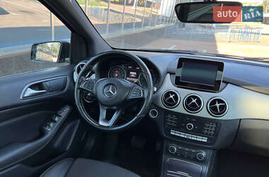 Хэтчбек Mercedes-Benz B-Class 2015 в 
