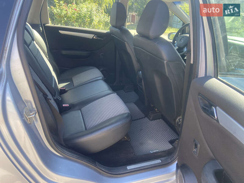 Хэтчбек Mercedes-Benz B-Class 2007 в Запорожье