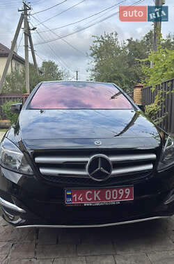 Хэтчбек Mercedes-Benz B-Class 2017 в Львове