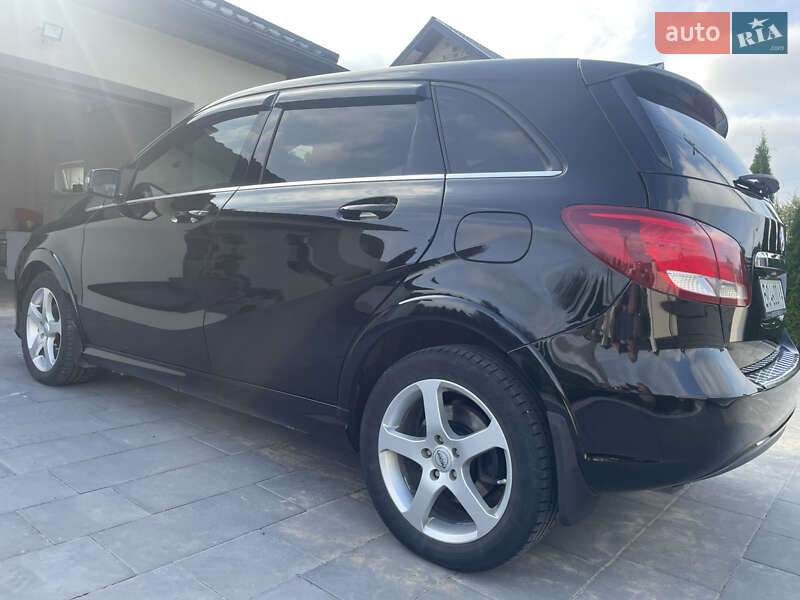 Mercedes-Benz B-Class 2015 Mercedes-Benz B-Class 2015