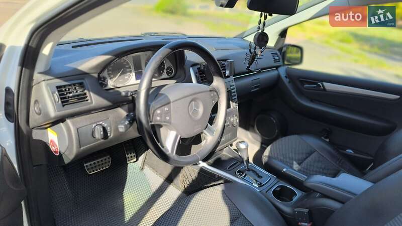 Хетчбек Mercedes-Benz B-Class 2010 в Покрові