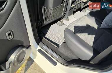 Хэтчбек Mercedes-Benz B-Class 2010 в 