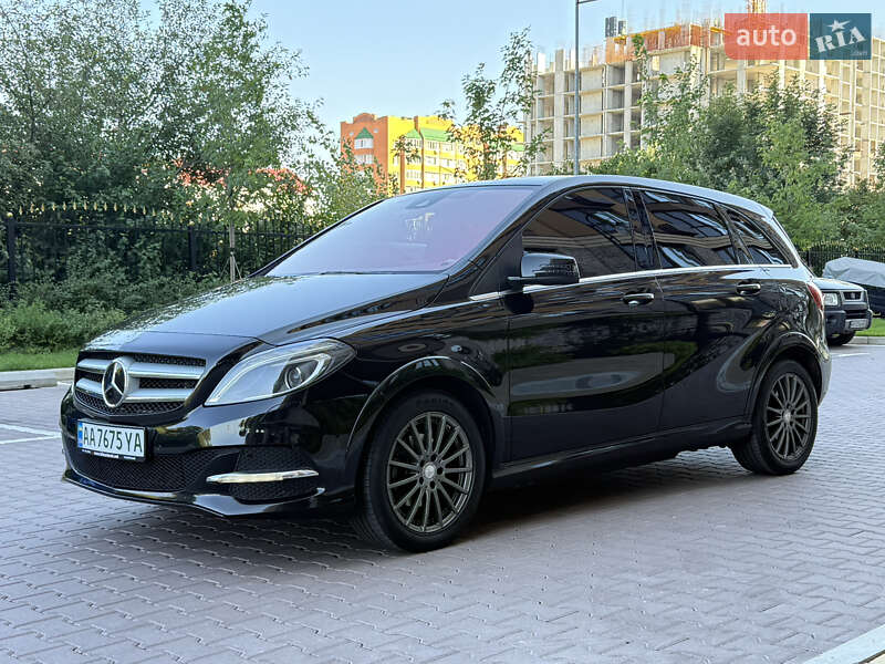 Хэтчбек Mercedes-Benz B-Class 2015 в Киеве