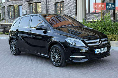 Хэтчбек Mercedes-Benz B-Class 2015 в 