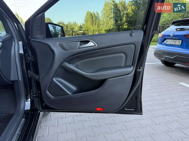 Хэтчбек Mercedes-Benz B-Class 2015 в Киеве
