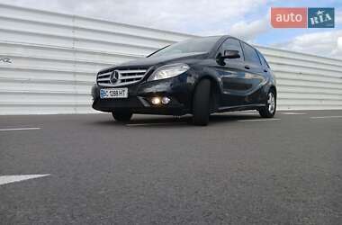 Хэтчбек Mercedes-Benz B-Class 2012 в 