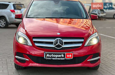 Хэтчбек Mercedes-Benz B-Class 2017 в 