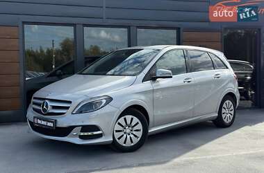 Хэтчбек Mercedes-Benz B-Class 2017 в 