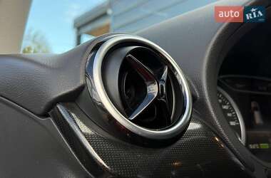 Хэтчбек Mercedes-Benz B-Class 2017 в 
