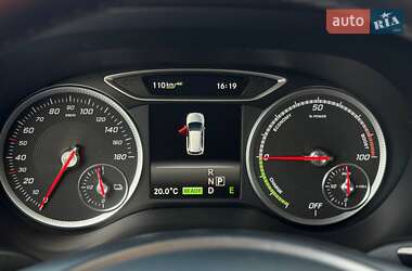 Хэтчбек Mercedes-Benz B-Class 2017 в 