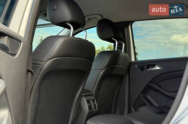 Хэтчбек Mercedes-Benz B-Class 2017 в 