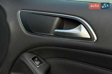 Хэтчбек Mercedes-Benz B-Class 2017 в 