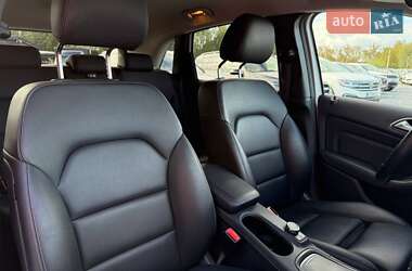 Хэтчбек Mercedes-Benz B-Class 2017 в 