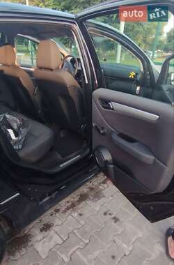 Хэтчбек Mercedes-Benz B-Class 2009 в 