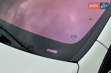 Хэтчбек Mercedes-Benz B-Class 2016 в 