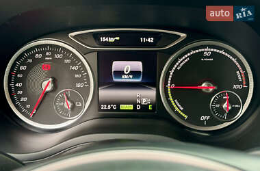 Хэтчбек Mercedes-Benz B-Class 2016 в 