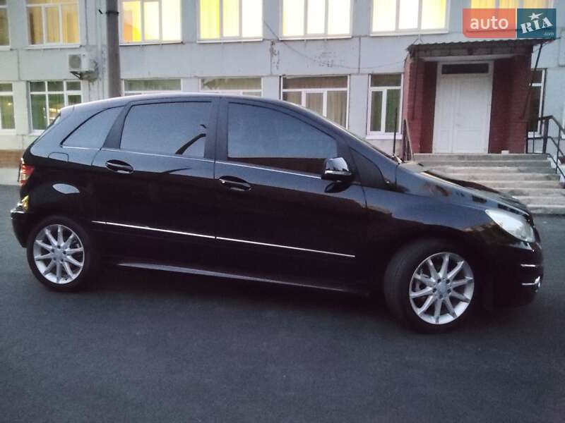 Хэтчбек Mercedes-Benz B-Class 2010 в Днепре