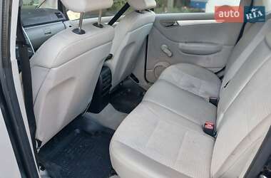 Хэтчбек Mercedes-Benz B-Class 2008 в 