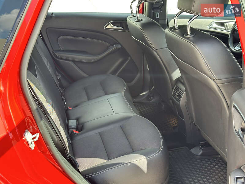Хетчбек Mercedes-Benz B-Class 2015 в Луцьку