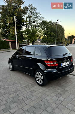 Хэтчбек Mercedes-Benz B-Class 2007 в 