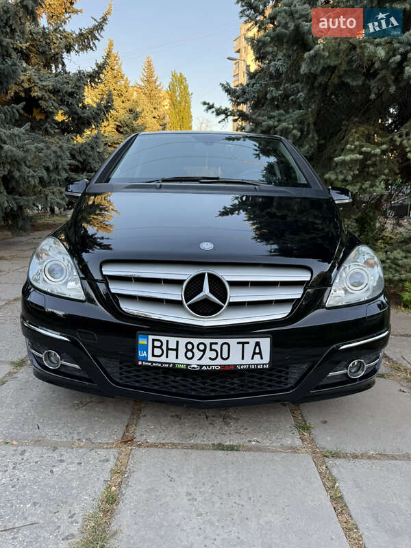 Хэтчбек Mercedes-Benz B-Class 2010 в Одессе фото 4 Хэтчбек Mercedes-Benz B-Class 2010 в Одессе