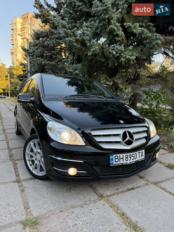 Хэтчбек Mercedes-Benz B-Class 2010 в Одессе фото 35 Хэтчбек Mercedes-Benz B-Class 2010 в Одессе