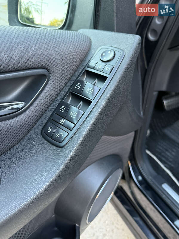 Хэтчбек Mercedes-Benz B-Class 2010 в Одессе фото 65 Хэтчбек Mercedes-Benz B-Class 2010 в Одессе