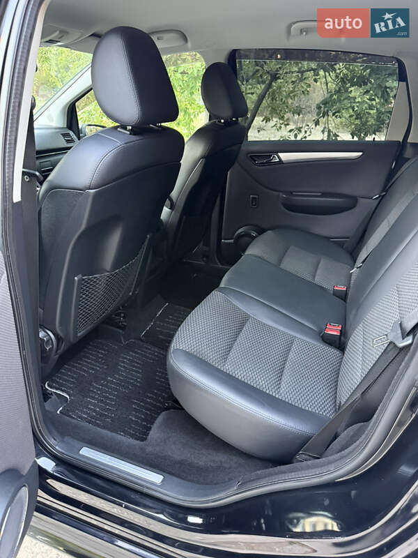 Хэтчбек Mercedes-Benz B-Class 2010 в Одессе фото 73 Хэтчбек Mercedes-Benz B-Class 2010 в Одессе