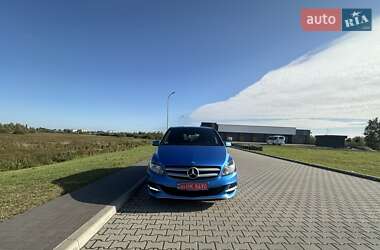 Хэтчбек Mercedes-Benz B-Class 2016 в 