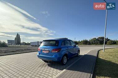 Хэтчбек Mercedes-Benz B-Class 2016 в 