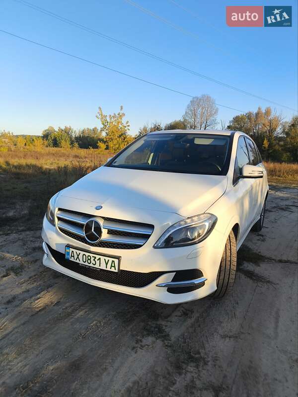 Mercedes-Benz B-Class 2016