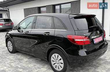 Хетчбек Mercedes-Benz B-Class 2016 в 