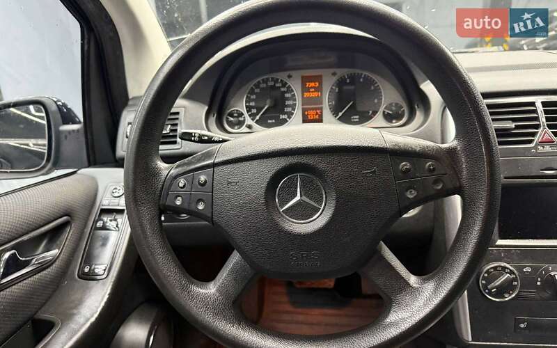 Хетчбек Mercedes-Benz B-Class 2010 в Чернівцях