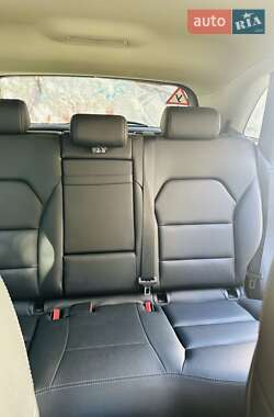 Хэтчбек Mercedes-Benz B-Class 2016 в 