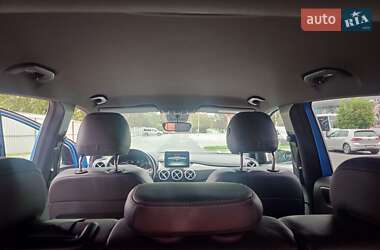 Хэтчбек Mercedes-Benz B-Class 2015 в 