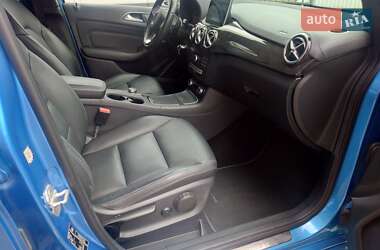 Хэтчбек Mercedes-Benz B-Class 2015 в 