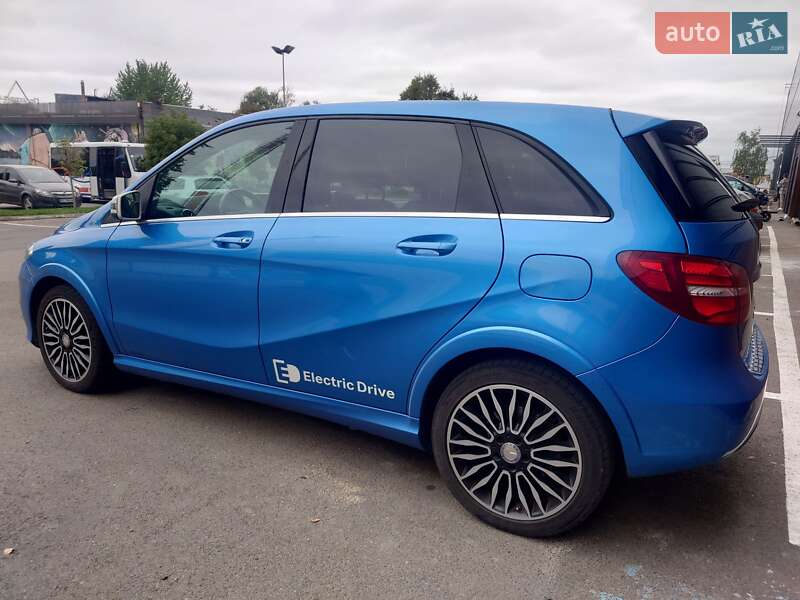 Хэтчбек Mercedes-Benz B-Class 2015 в Луцке