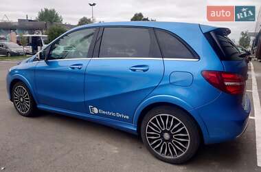 Хэтчбек Mercedes-Benz B-Class 2015 в 