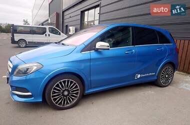 Хэтчбек Mercedes-Benz B-Class 2015 в 