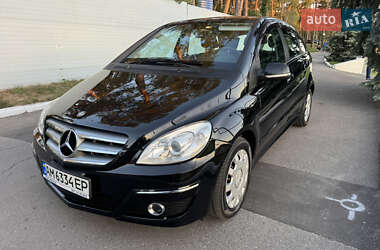 Хэтчбек Mercedes-Benz B-Class 2009 в 