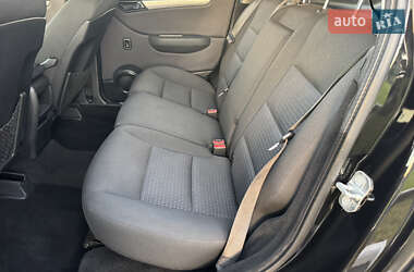 Хэтчбек Mercedes-Benz B-Class 2009 в 