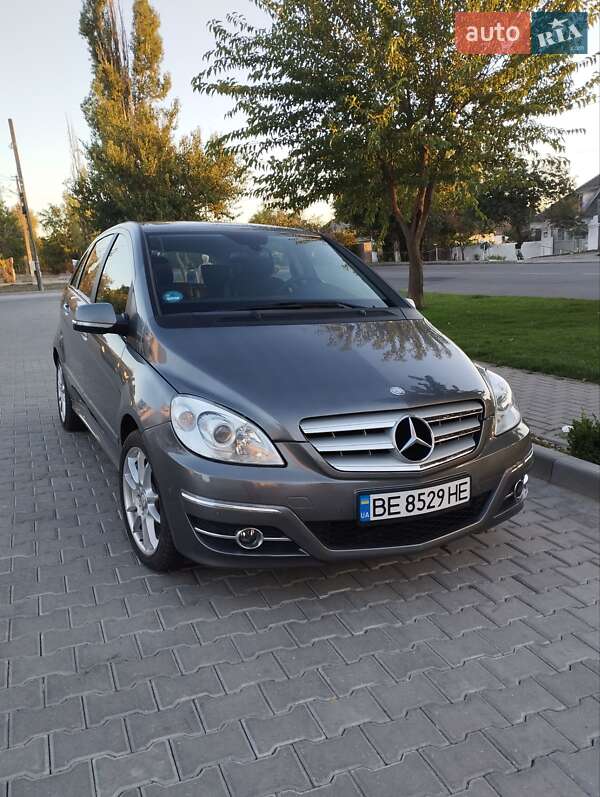 Хетчбек Mercedes-Benz B-Class 2010 в Миколаєві